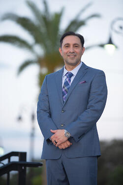 Dr. Rick Nieves-Ramos